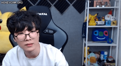 16168185680716.gif