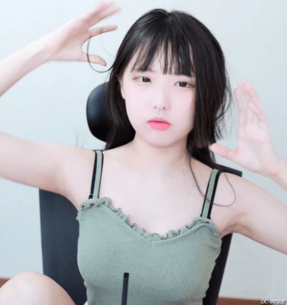 16306362839031.gif