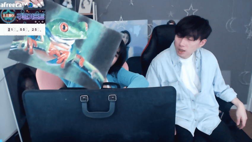 16327602827725.png
