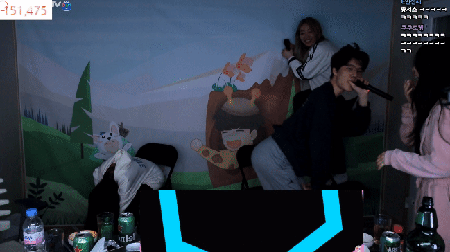 16436538813437.gif